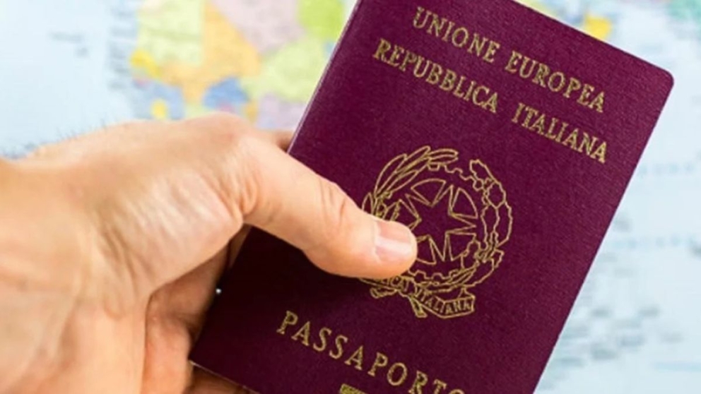 Misión del funcionario itinerante de Italia para la emisión del Pasaporte