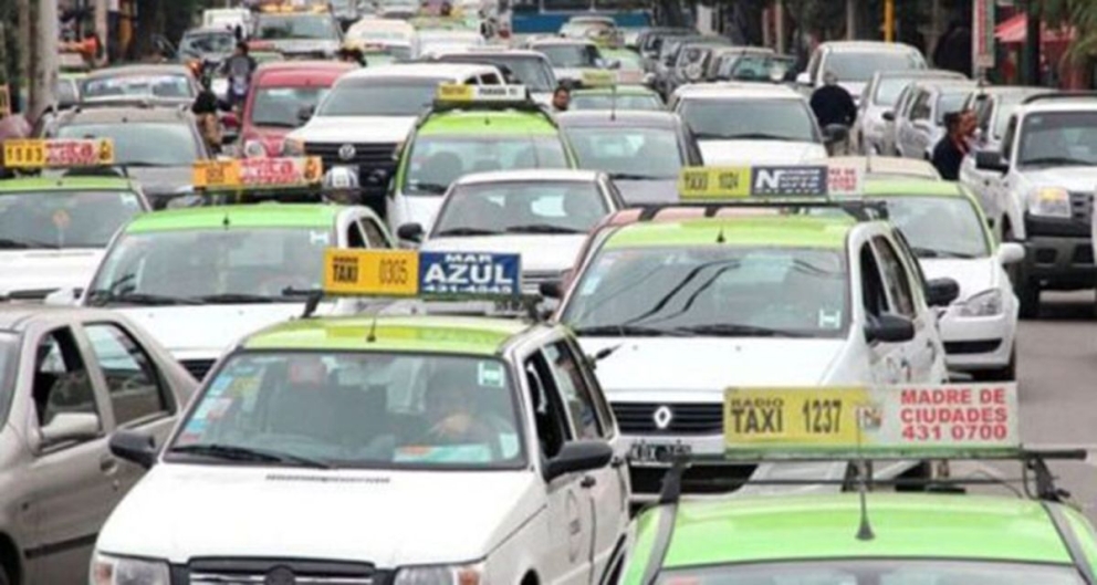 Este martes se tratará el aumento de tarifas de taxis de hasta un 43%