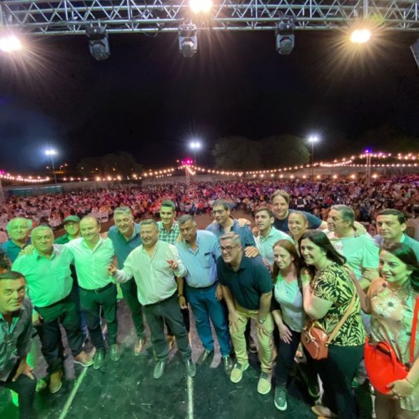 Nediani anunció el pago del bono en un multitudinario festejo del Municipal Bandeño