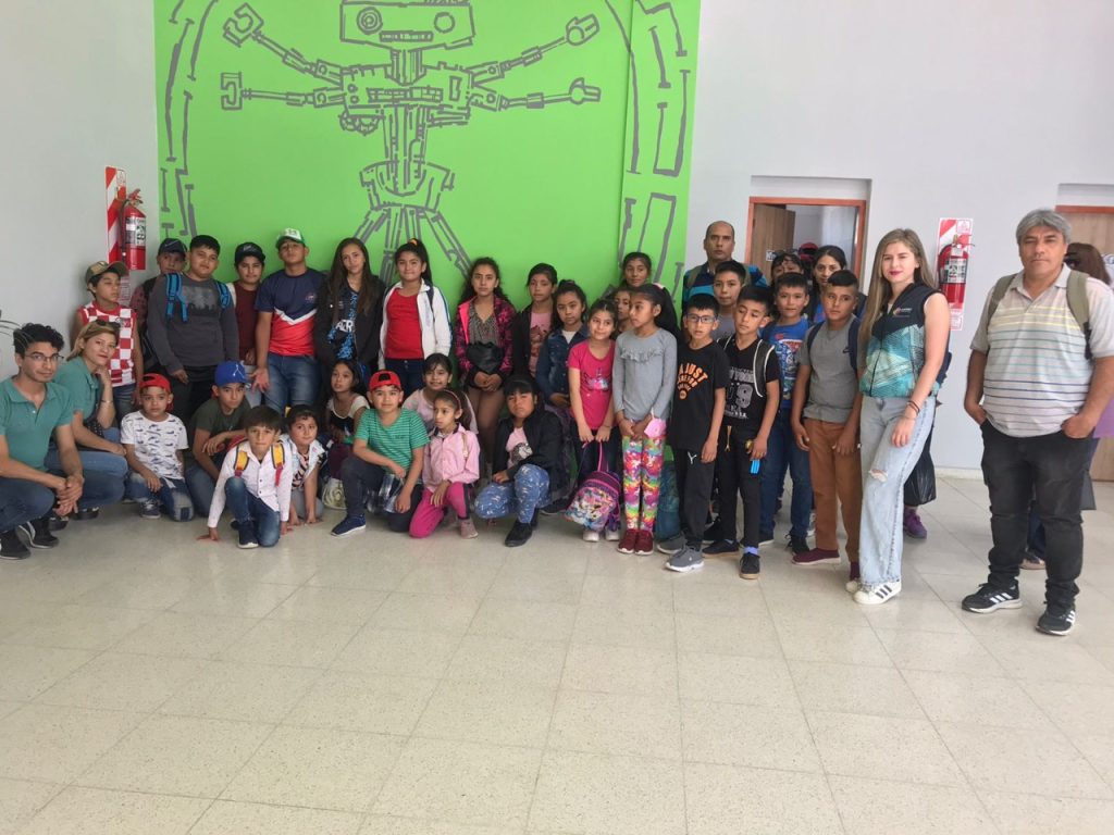 Alumnos de los Departamentos San Martín y Robles visitaron La Banda