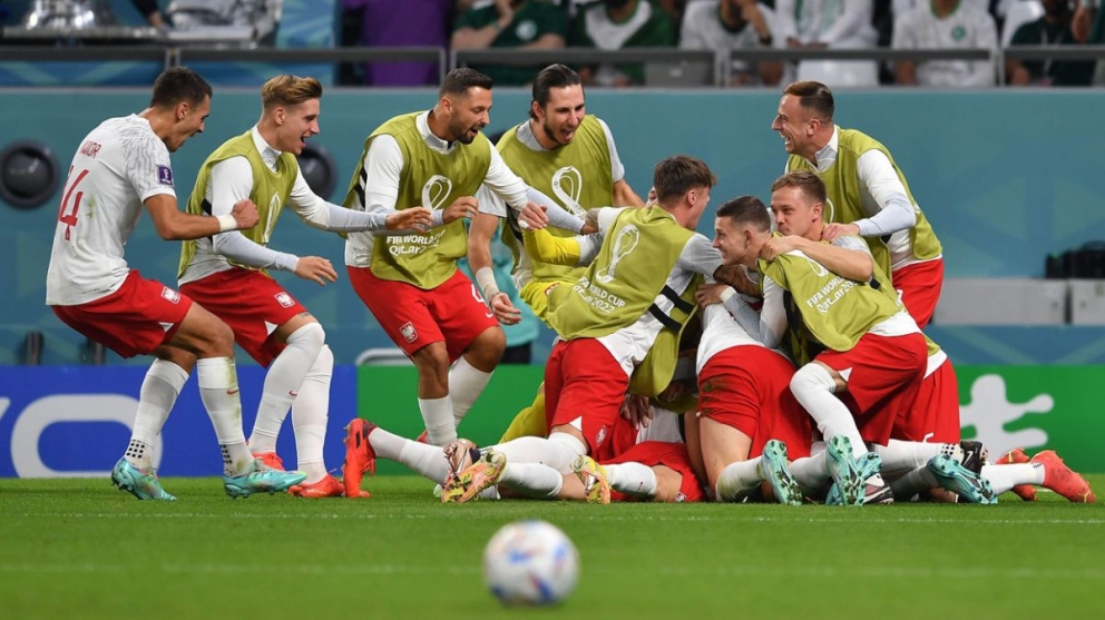 Polonia derrotó a Arabia Saudita en un 2 a 0 clave para el Grupo C de Argentina