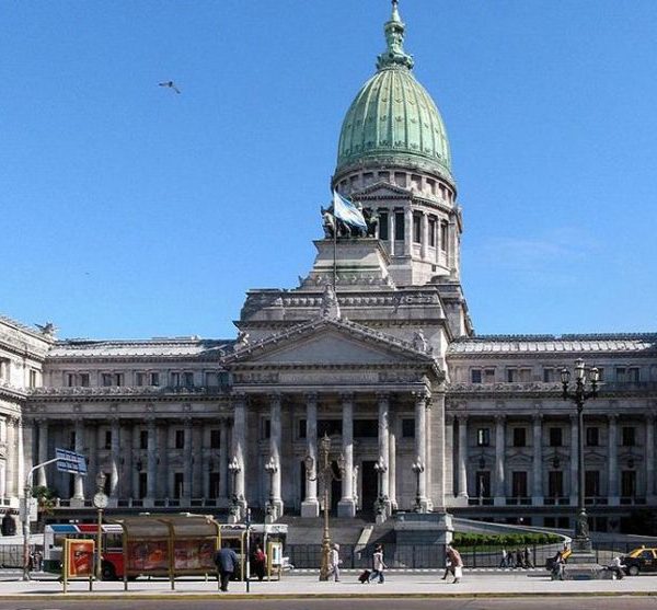 Los trabajadores del Congreso percibirán un aumento de $30.000