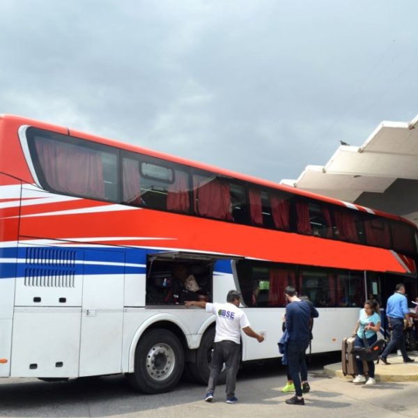 El 1 de diciembre suben un 15% los boletos en servicios de larga distancia