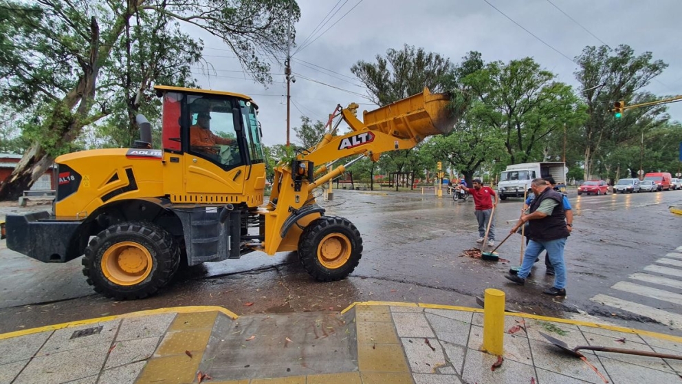 El Municipio de Termas asistió a familias afectadas por la tormenta
