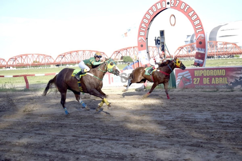 Turf: El hipódromo 27 de Abril realiza la última del año a toda orquesta