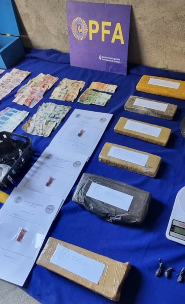 Secuestran más de 7 kilos de droga y apresan a dos “dealers” bandeños