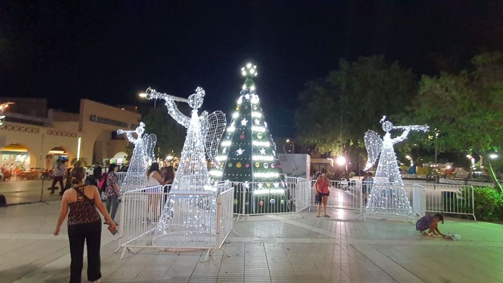 Las Termas se iluminó para la Navidad