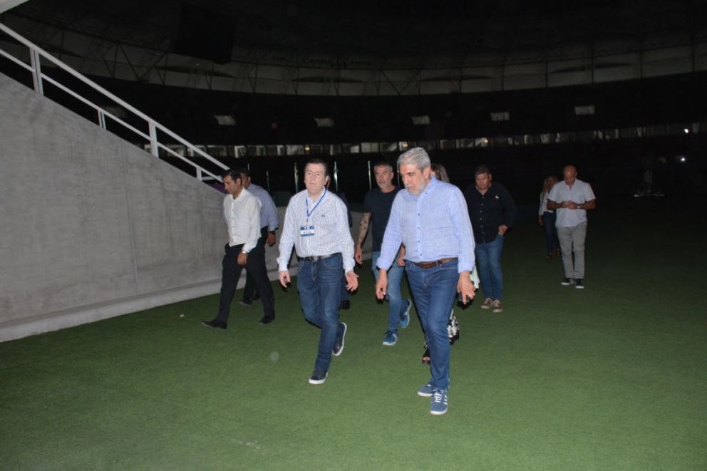 El gobernador Gerardo Zamora acompañó este jueves a Aníbal Fernández en un recorrido por el Estadio Único