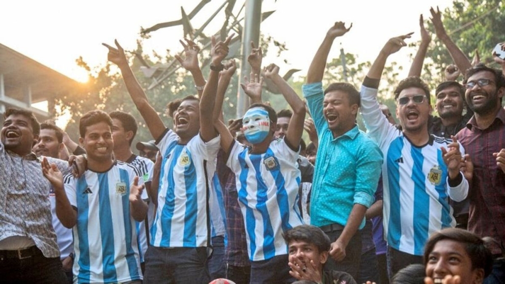 Scaloni: «Nos llena de orgullo que en Bangladesh hinchen por Argentina»