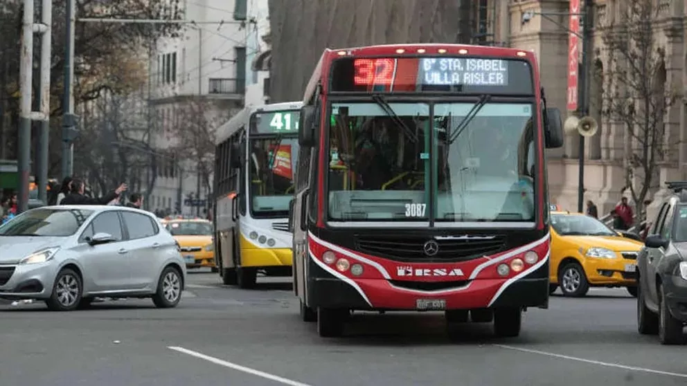 El Gobierno retrasó el aumento del transporte público hasta enero
