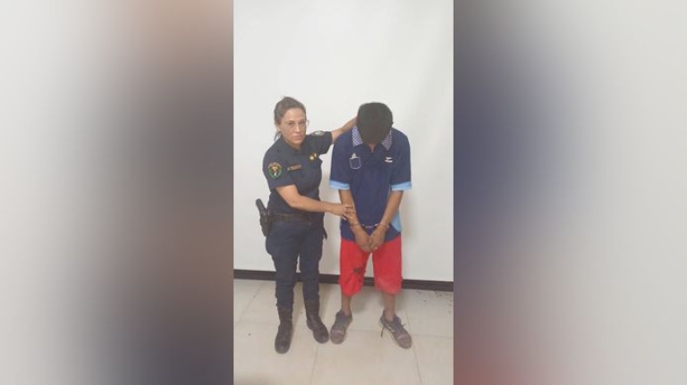 Mujeres policías detuvieron a un hombre que estaba prófugo desde hace un mes