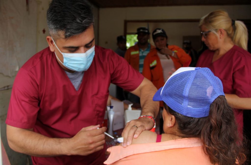 El municipio continúa con los operativos de vacunación a empleados del área de Servicios Públicos