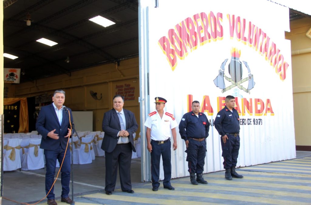 El intendente Roger Nediani participó del aniversario del Cuerpo de Bomberos Voluntarios de La Banda