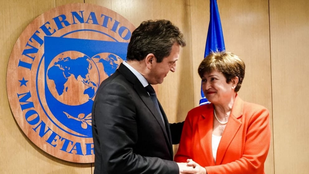 Georgieva le adelantó a Massa que el FMI aprobó el cumplimiento de las metas del último trimestre de 2022