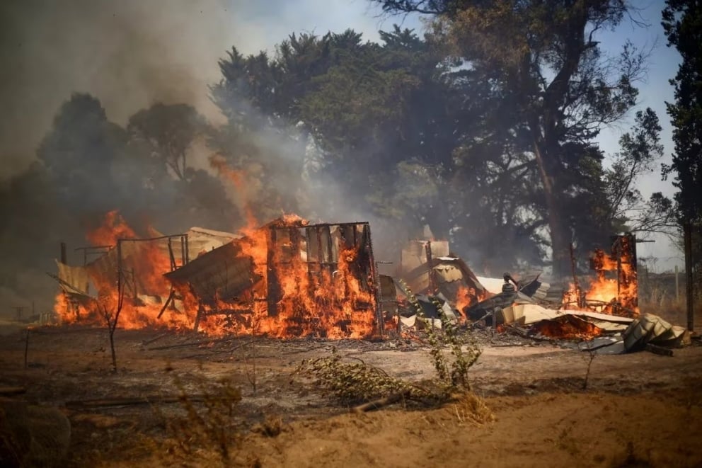 Sube a 24 la cifra de muertos por los incendios forestales en Chile
