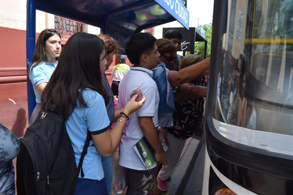 A partir de hoy se entregará en forma gratuita los carnets escolares para los colectivos urbanos