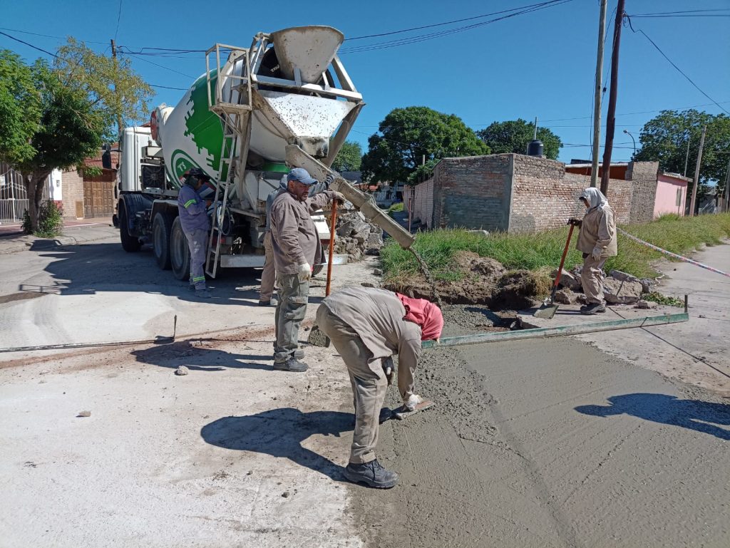 El municipio intensifica los trabajos de reparación de calles en La Banda