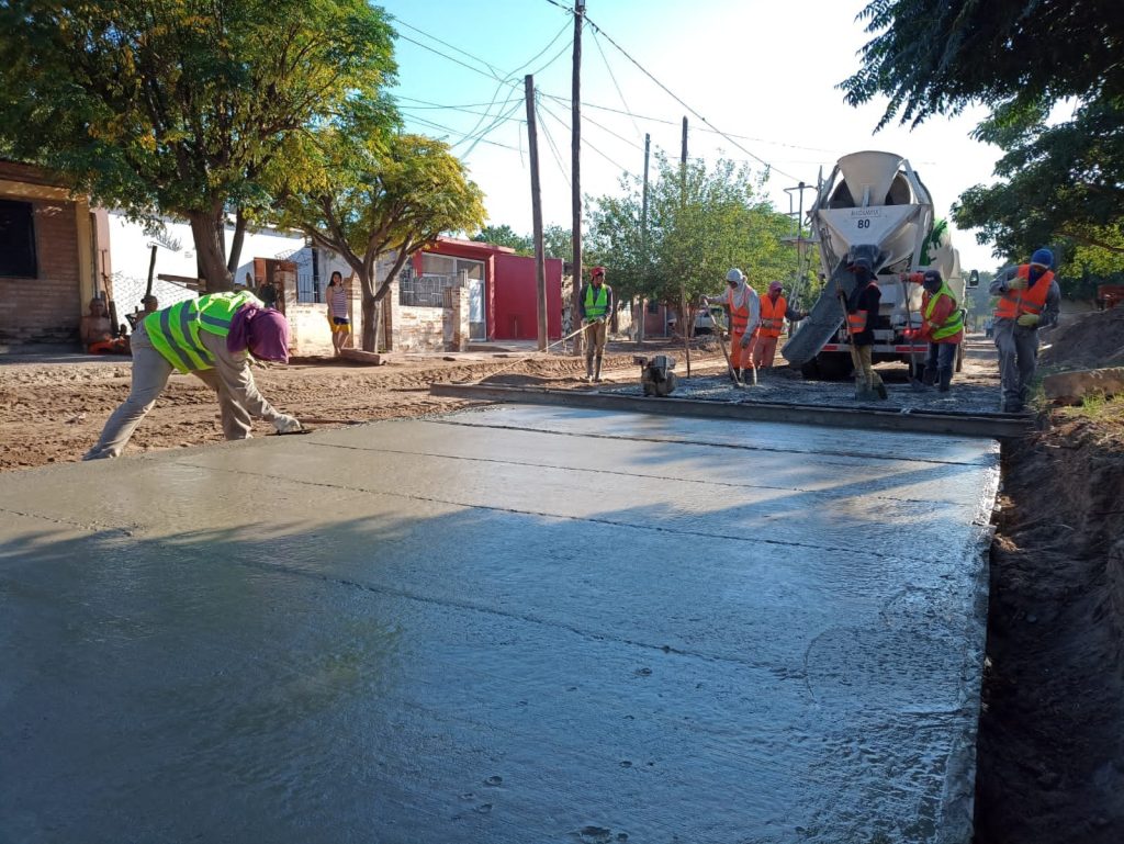 El municipio continúa trabajando en el mejoramiento de las calles bandeñas