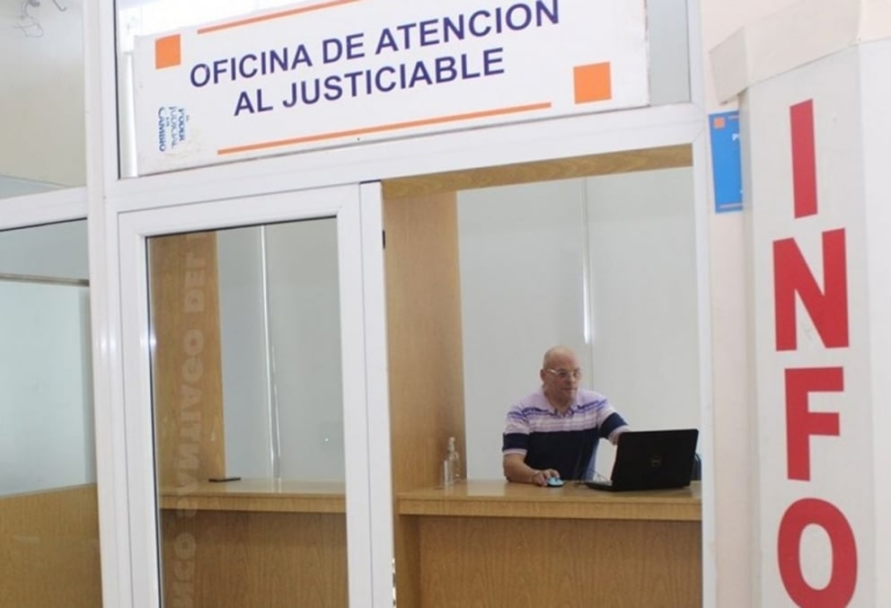 Empleado judicial no atendía el celular y lo hallaron sin vida en su departamento