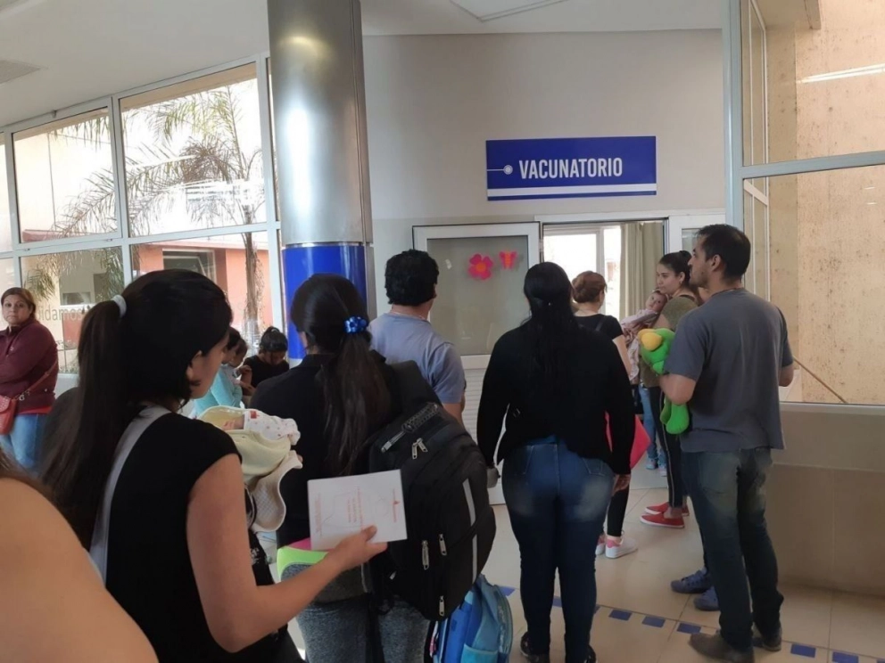 El inicio de clases generó aumento en la demanda de vacunas en el CIS La Banda