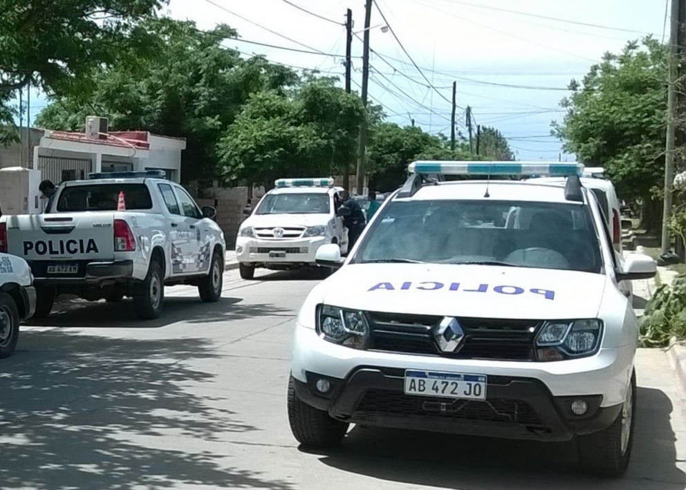 Delincuentes, asaltaron a discapacitada, la sacaron del auto y la arrojaron al piso