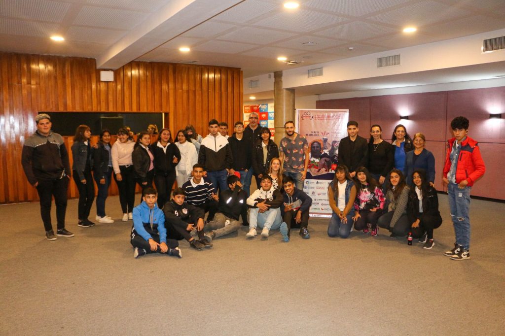 Alumnos de la Escuela Municipal participaron del «4° Festival Internacional de Cine Ambiental y DDHH» 