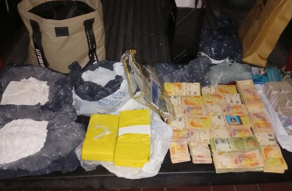 Desarticulan “kioscos” de droga tras allanamientos en barrios capitalinos