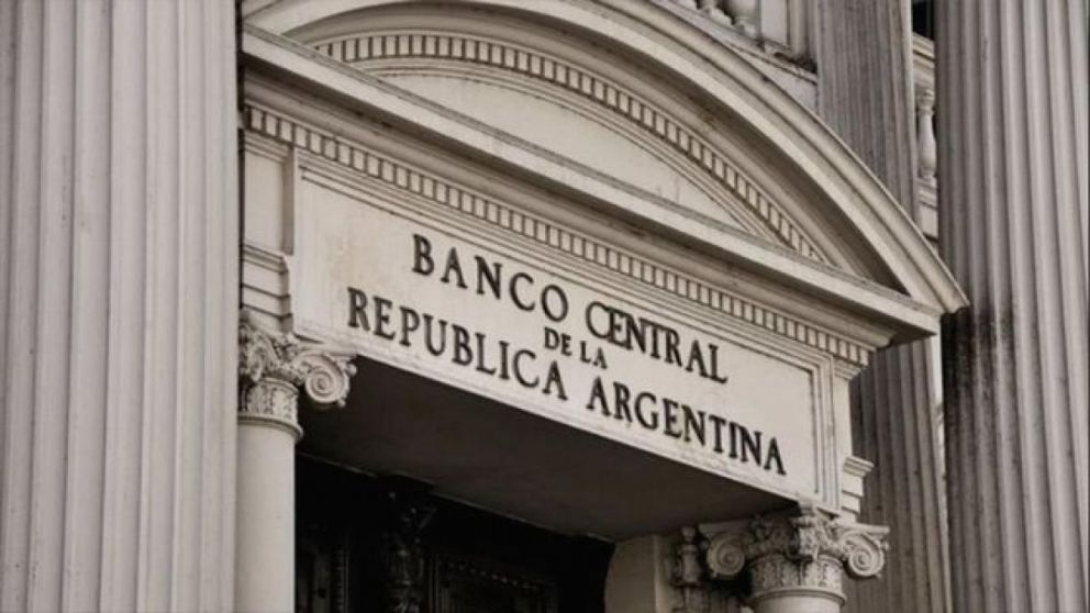El Banco Central no para de vender dólares: ya acumula US$ 3.259 millones en rojo