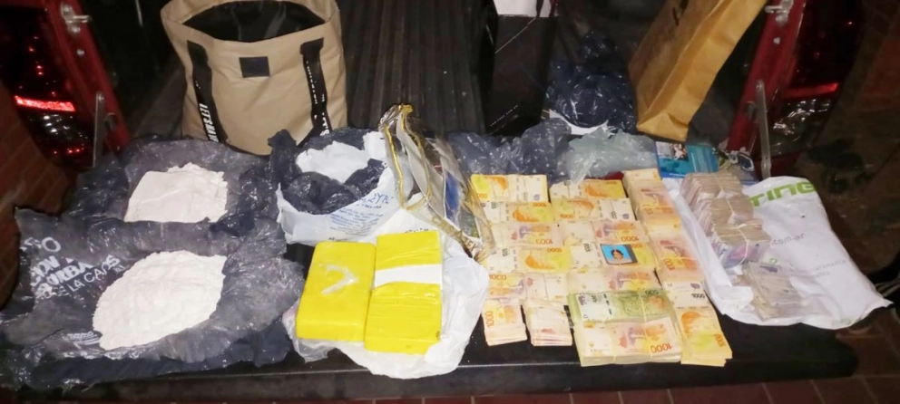 Prófugo por narcomenudeo tenía 6 kilos de cocaína y $ 3,2 millones