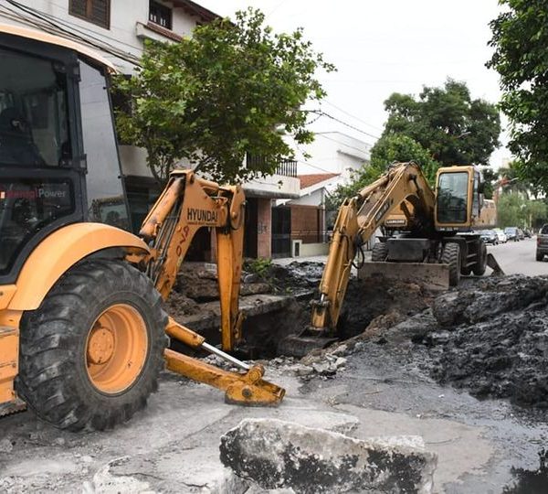 La Municipalidad trabaja en la reconstrucción de un tramo del desagüe de calle Viamonte