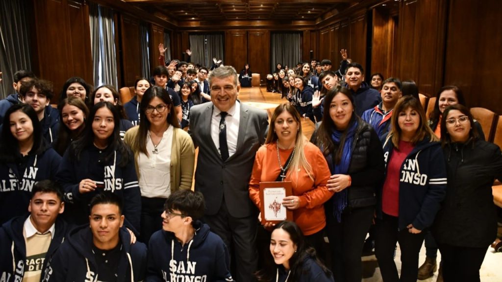 Alumnos de Añatuya visitaron Casa de Gobierno