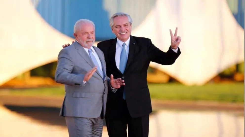 Alberto recibe al presidente electo de Paraguay y viaja a Brasil por Lula