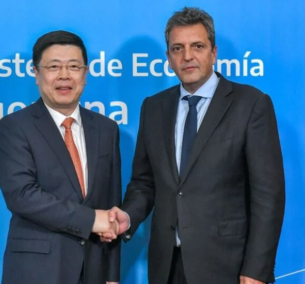 El swap con China ya paga la mitad de las importaciones del país