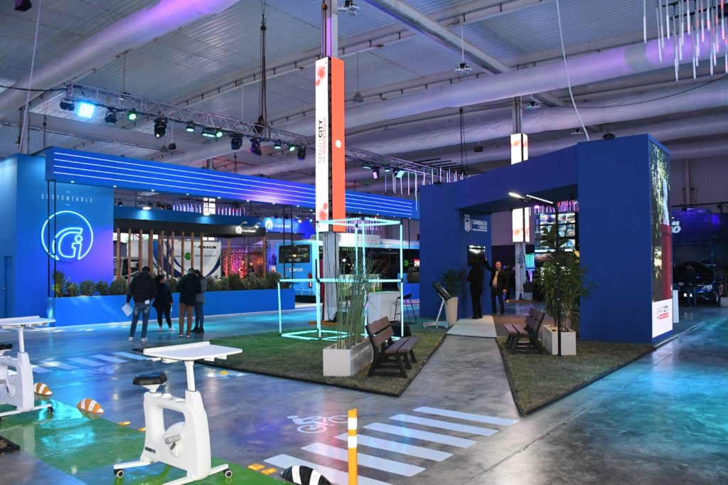 Imponente presencia de los stand en la apertura del Smart City Expo