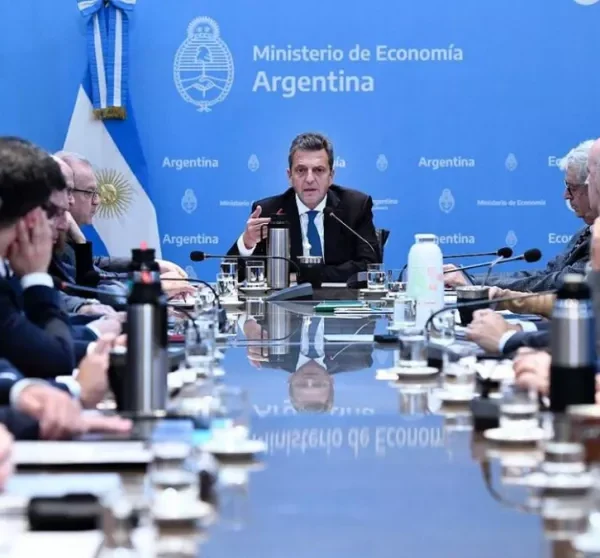 Con el eje en la gestión, Massa se reunió con el equipo económico en el Palacio de Hacienda