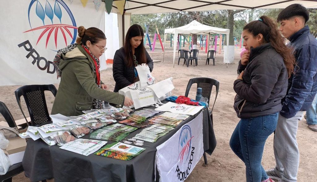 La Cañada: se realizó una feria de productores y emprendedores