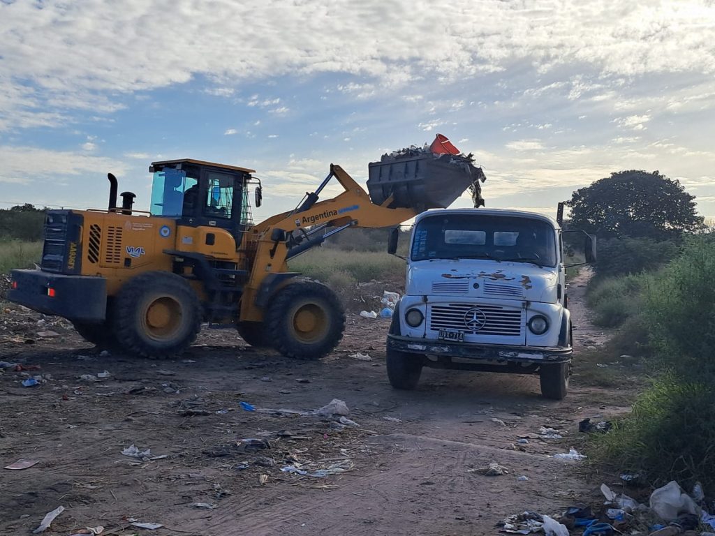 Servicios Públicos eliminó un minibasural en el B° Río Dulce