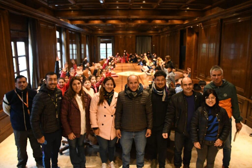 Alumnos de Villa Atamisqui visitaron Casa de Gobierno