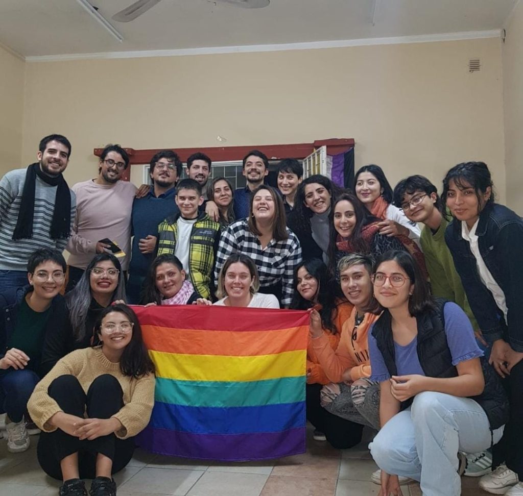 Personal municipal participó en el taller “Salud Mental y Comunidad LGBTIQ+”