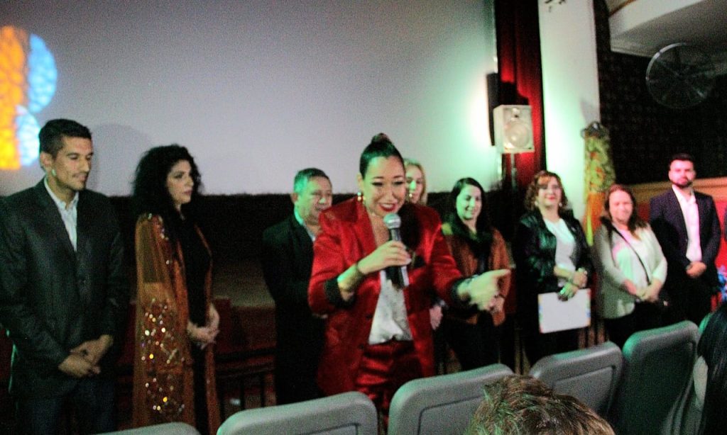 El documental “Por ti, madre” tuvo su estreno en una función especial del Cine Teatro Renzi