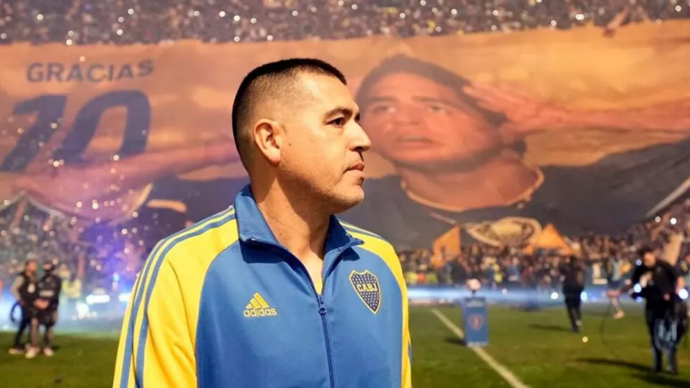 Riquelme le dedicó sentidas palabras a Maradona y Messi, y pidió perdón a la familia de la ‘Pulga’