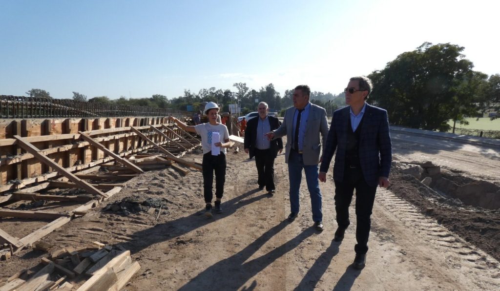 Autoridades de Obras Públicas de la provincia visitaron el viaducto y derivador de tránsito