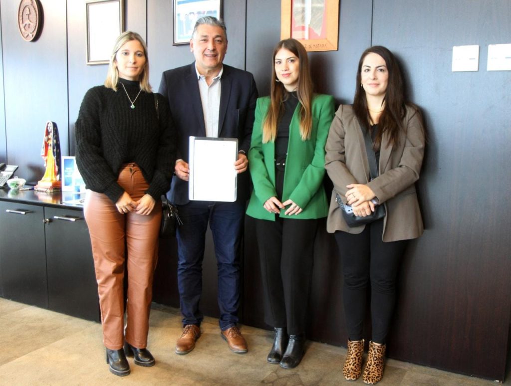 Roger Nediani firmó convenio marco de cooperación en materia de Defensa al Consumidor