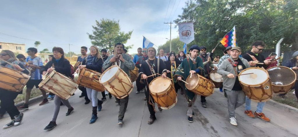 Multitudinaria participación en las tradicionales Marchas de “Bombos” y “Cuerdas y Fuelles”