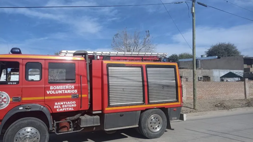 Bomberos Voluntarios respondió al incendio de una casa del barrio Almirante Brown