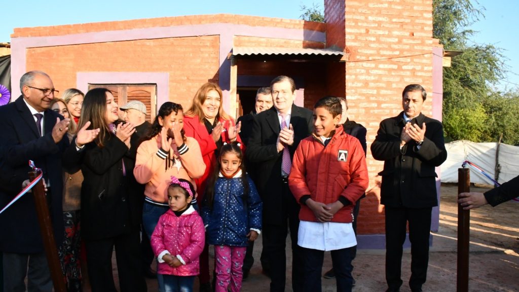 Más familias santiagueñas cumplen el sueño de la vivienda propia