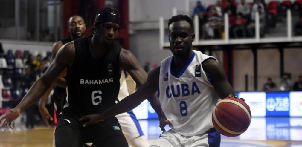 Bahamas se impuso ante Cuba en el Estadio Ciudad