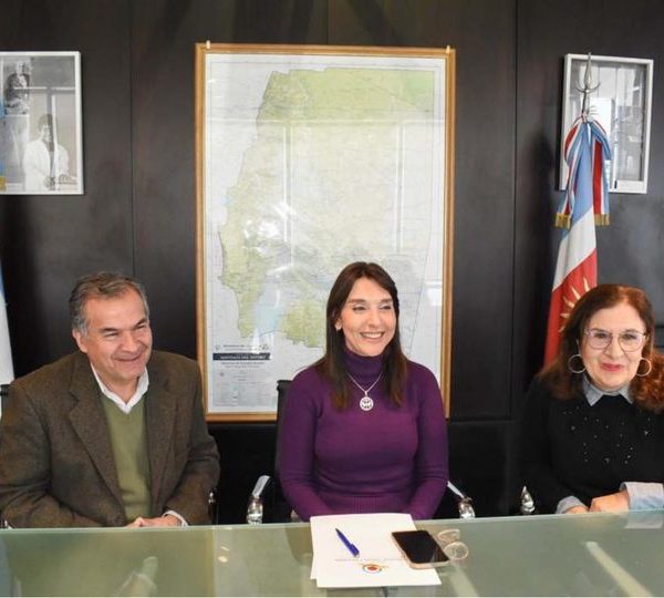 Importante anuncio salarial para docentes con dos o más cargos