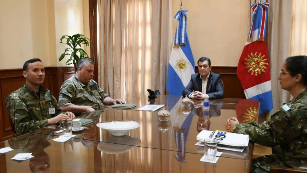 El gobernador Gerardo Zamora recibió a autoridades del Comando Electoral  