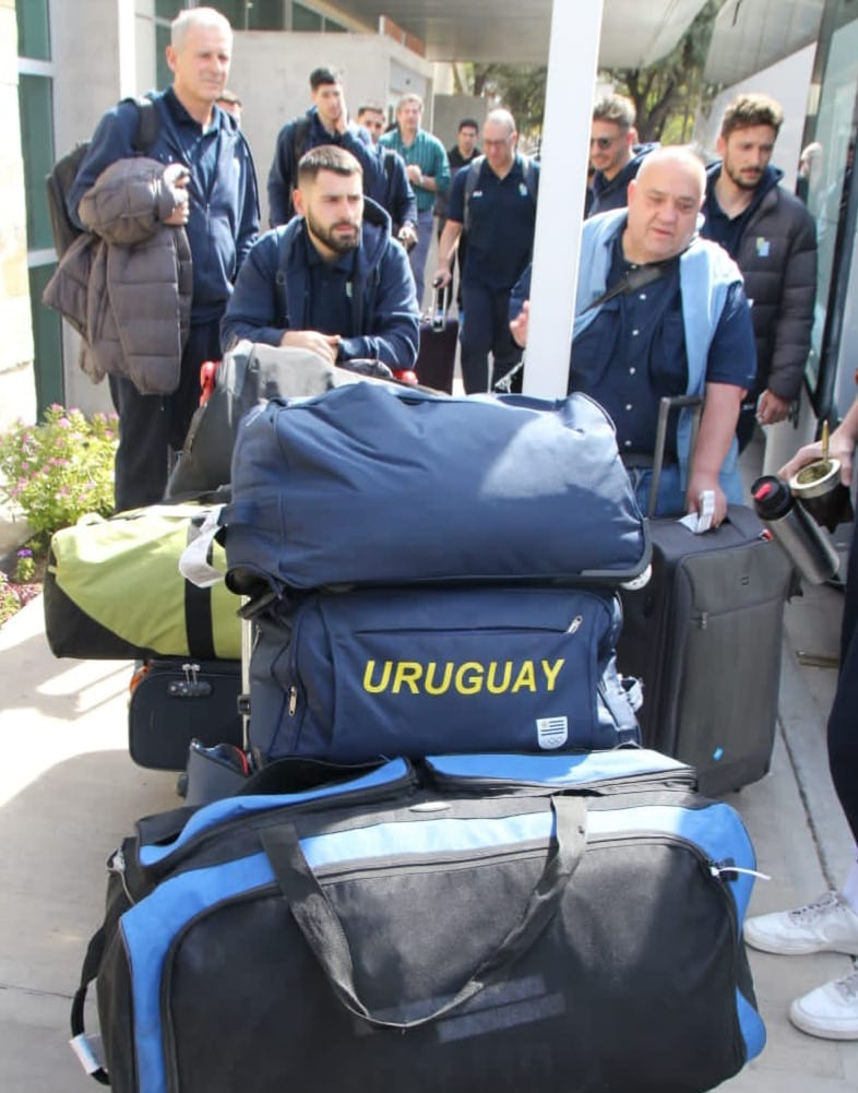 La Selección de Básquet de Uruguay arribó a Santiago del Estero